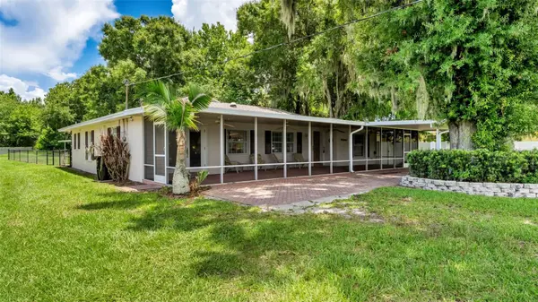 913 E LAKE PARKER DR, Lakeland, FL 33801