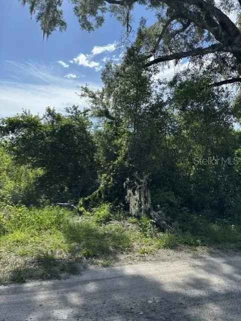 7157 GLORY RD, Zephyrhills, FL 33540