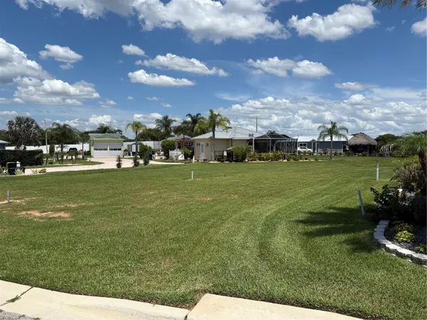 2884 WOOD DUCK DR, Polk City, FL 33868