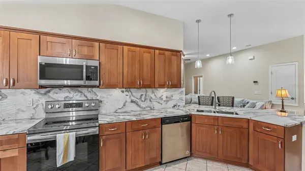 6838 SHIMMERING DR, Lakeland, FL 33813
