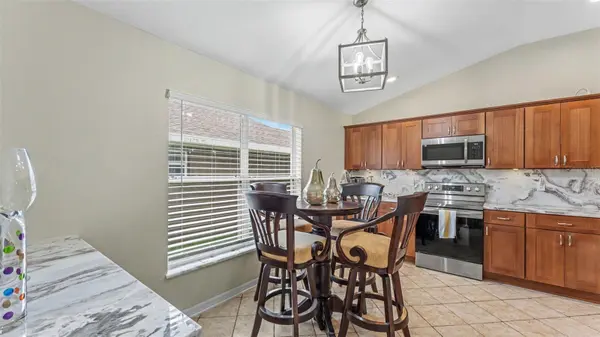 6838 SHIMMERING DR, Lakeland, FL 33813