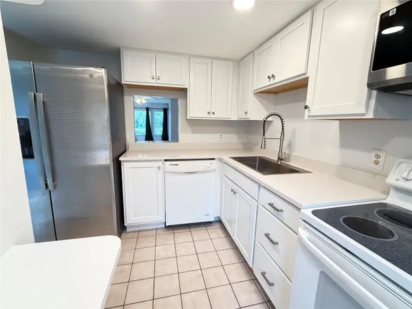 333 LAKE HOWARD DR NW #211B, Winter Haven, FL 33880