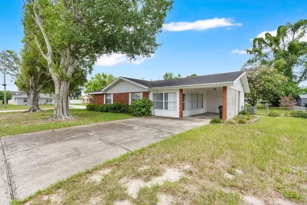 132 ANARECE AVE, Auburndale, FL 33823