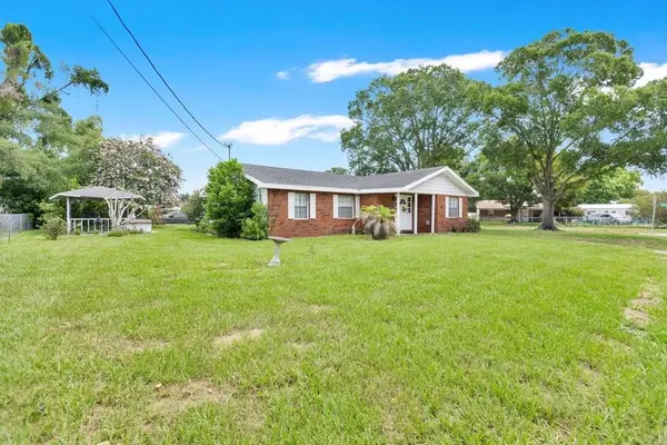 132 ANARECE AVE, Auburndale, FL 33823