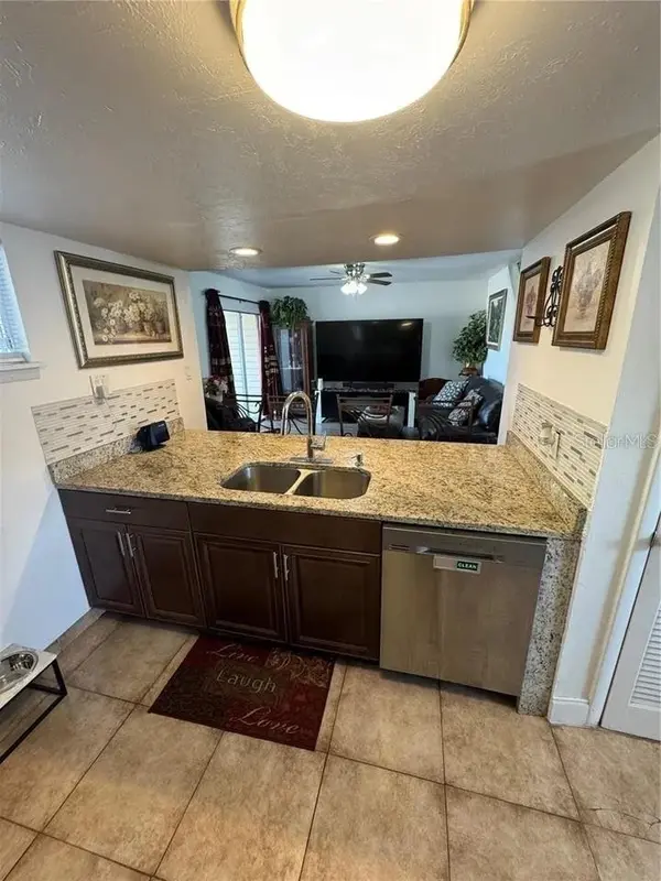 1836 WARRINGWOOD DR #B4, Orlando, FL 32839