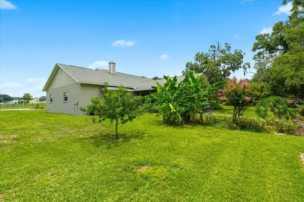 8404 MATHEWS RD, Lakeland, FL 33809