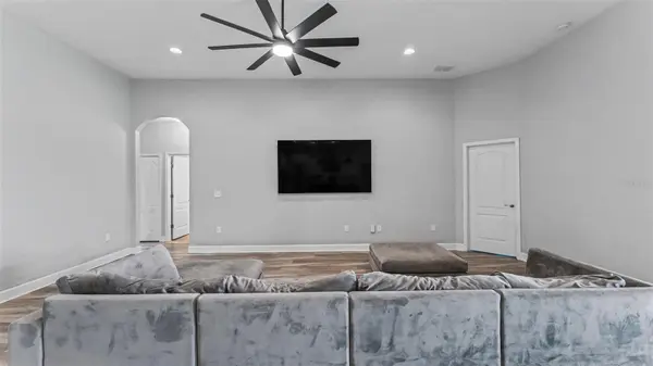 283 COVE AT EAGLE LAKE CIR, Eagle Lake, FL 33839