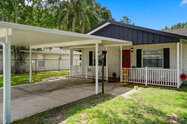 156 MANSEAU DR, Winter Haven, FL 33880