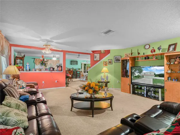 7448 HUNTERS GREENE CIR, Lakeland, FL 33810
