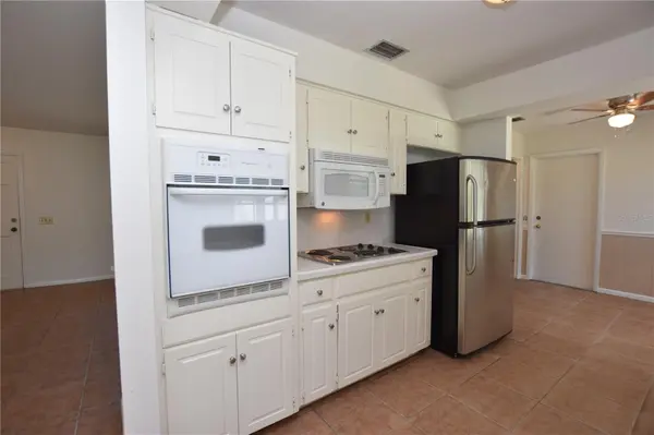 204 CHAUCER LN, Winter Haven, FL 33884