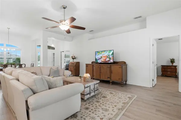 1676 DOVES VIEW CIR, Auburndale, FL 33823