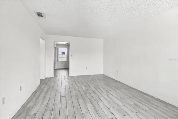 101 LAKE HUNTER DR #11, Lakeland, FL 33803