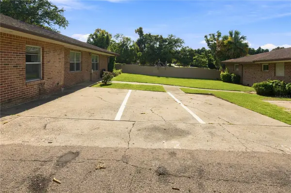 101 LAKE HUNTER DR #12, Lakeland, FL 33803