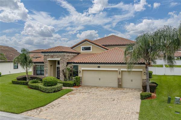 1894 VIA LAGO DR, Lakeland, FL 33810
