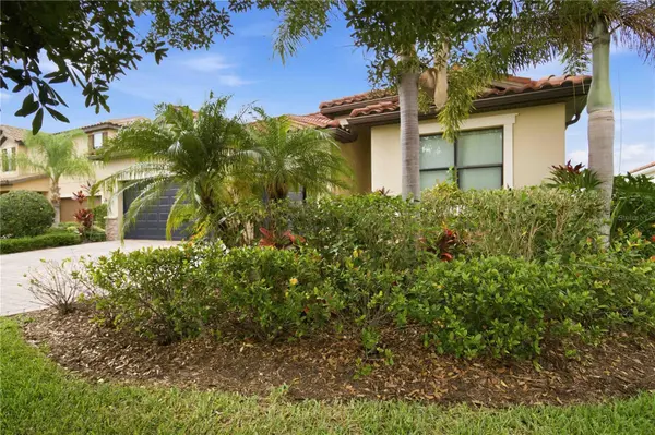 13422 SAW PALM CREEK TRL, Lakewood Ranch, FL 34211