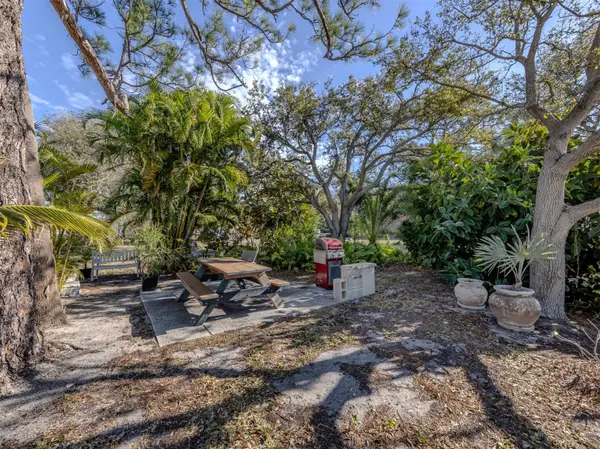 217 AIRPORT AVE W #216, Venice, FL 34285