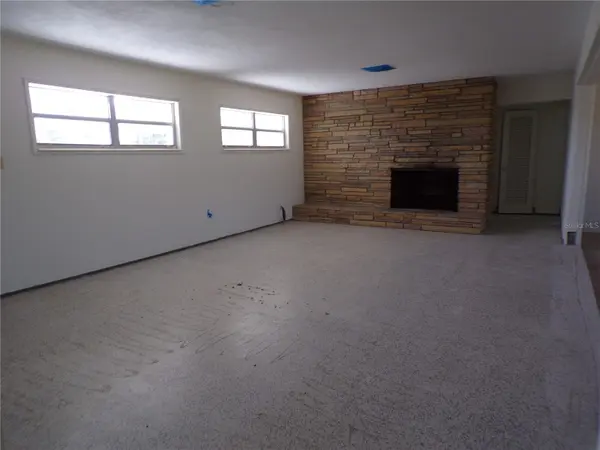 1124 SUNSET DR, Venice, FL 34285