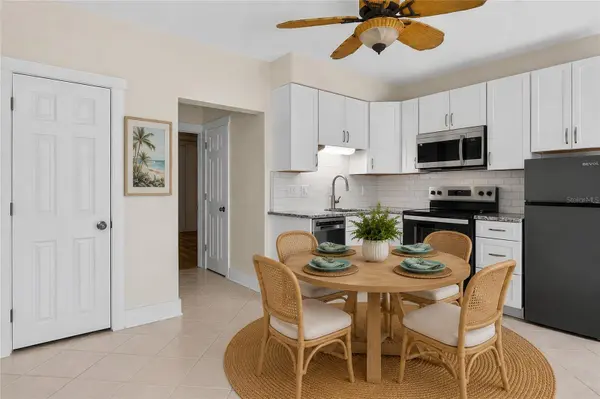 908 VILLAS DR #23, Venice, FL 34285