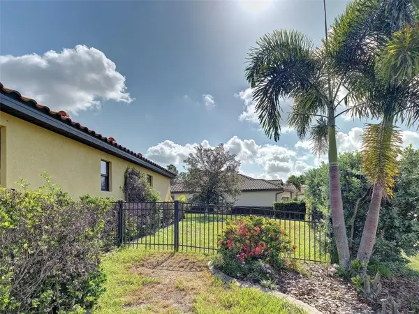 12390 CINQUETERRE DR, Venice, FL 34293