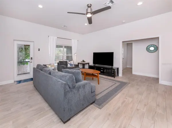 886 EUCLID RD, Venice, FL 34293