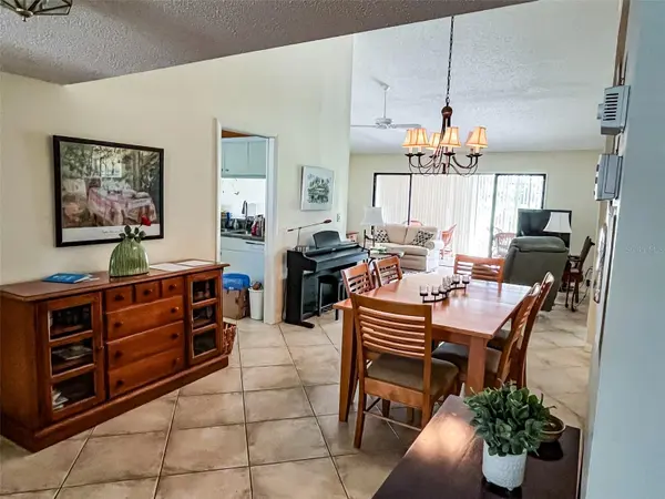 690 BIRD BAY CIR #28, Venice, FL 34285