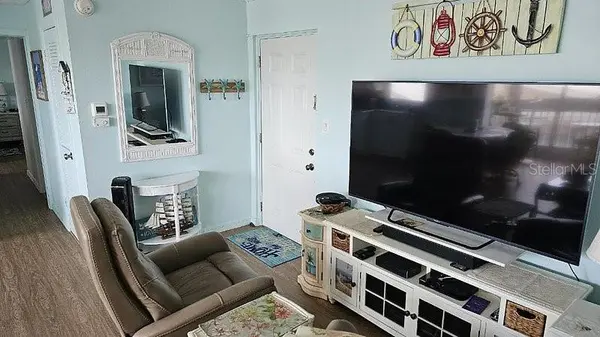 1255 TARPON CENTER DR #304, Venice, FL 34285