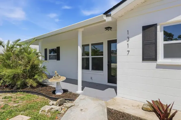 1317 RINGTAIL RD, Venice, FL 34293
