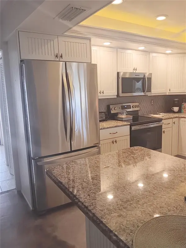 980 N GONDOLA DR, Venice, FL 34293