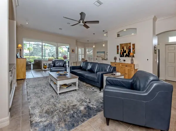 151 COCO PALM DR, Venice, FL 34292