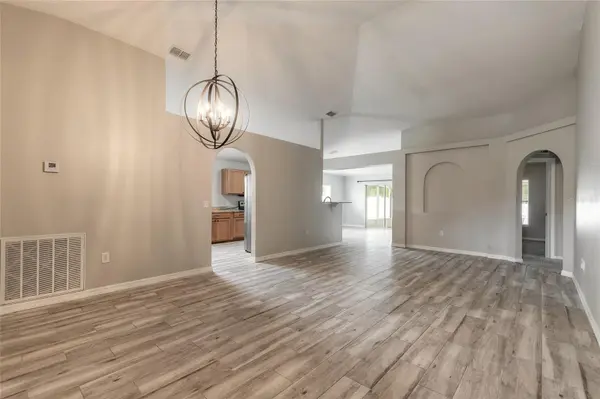 3873 SUNSET COVE DR, Port Orange, FL 32129