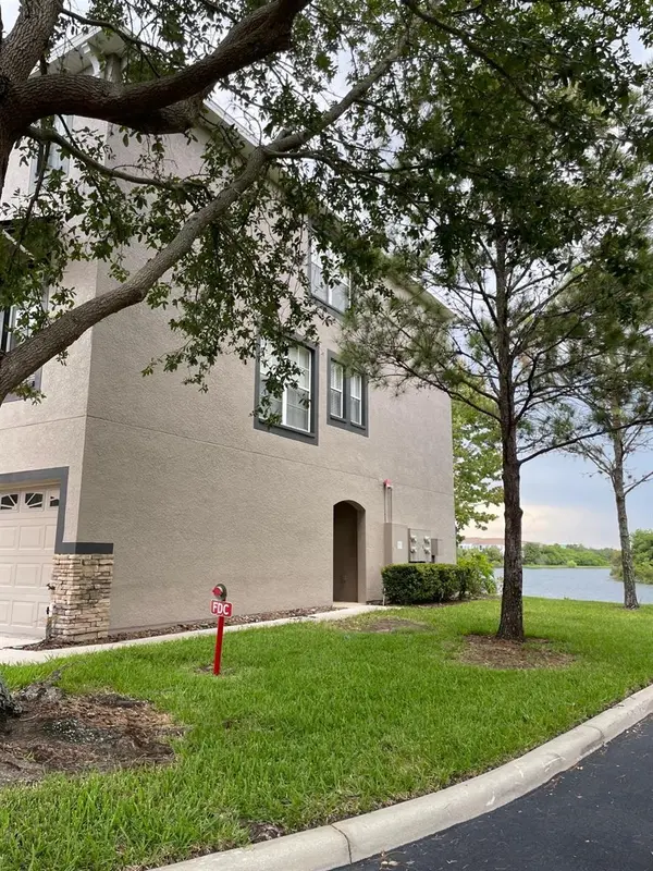 2401 LEXINGTON OAK DR, Brandon, FL 33511