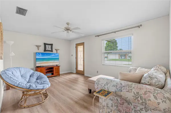 2955 CARRIAGE DR, South Daytona, FL 32119