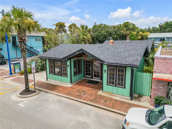 304 FLAGLER AVE, New Smyrna Beach, FL 32169