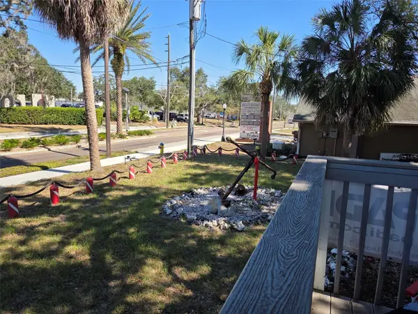 528 E TARPON AVE, Tarpon Springs, FL 34689