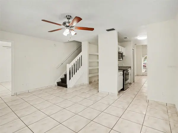 9910 N DEAN OAKS CT, Orlando, FL 32825