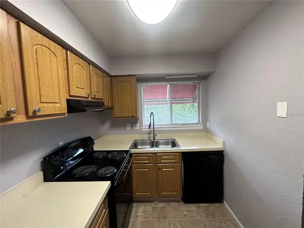 4111 S SEMORAN BLVD #3, Orlando, FL 32822