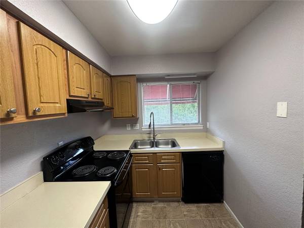 4111 S SEMORAN BLVD #3, Orlando, FL 32822