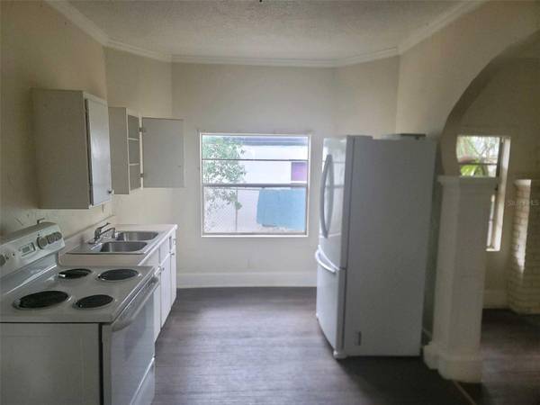 2035 10TH ST S, St Petersburg, FL 33705