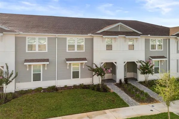 1284 BLUE ISLAND DR, Clermont, FL 34714