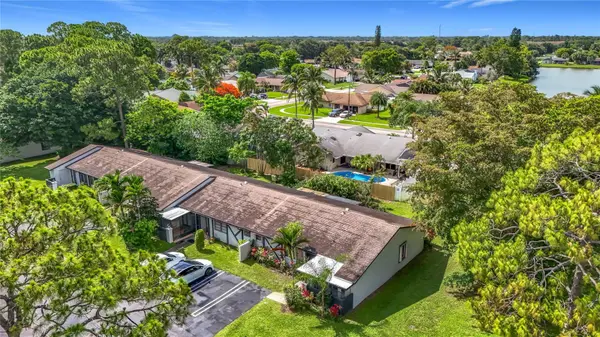 55 SEMINOLE DR, Royal Palm Beach, FL 33411