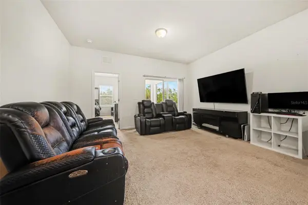 1006 COMMUTER DR, Deltona, FL 32738