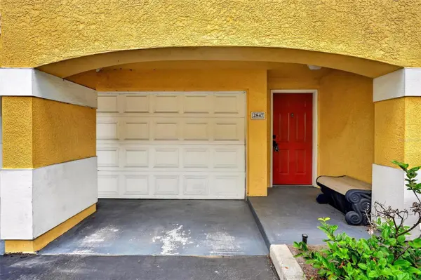 2847 SHADOW VIEW CIR #2847, Maitland, FL 32751