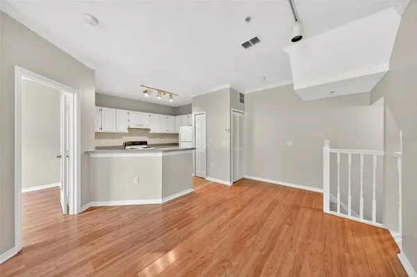 2847 SHADOW VIEW CIR #2847, Maitland, FL 32751