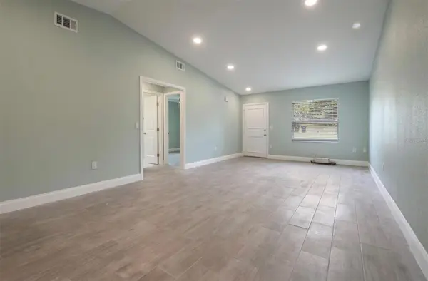 1184 WOODMAN WAY, Orlando, FL 32818