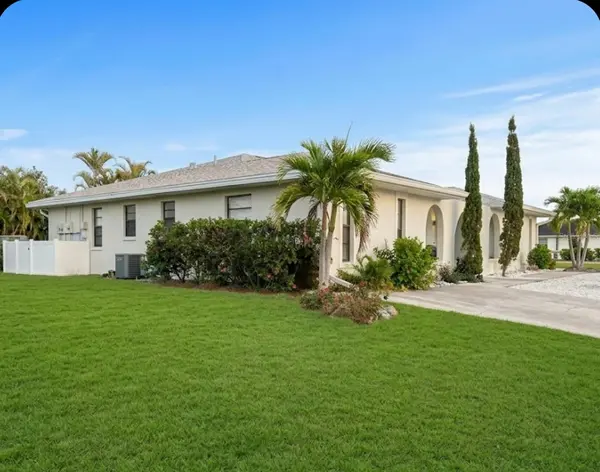 130 BOUNDARY BLVD #A&B, Rotonda West, FL 33947