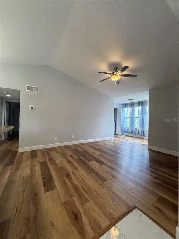 5168 CONROY RD #28, Orlando, FL 32811
