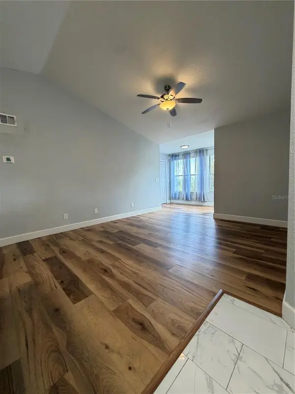 5168 CONROY RD #28, Orlando, FL 32811