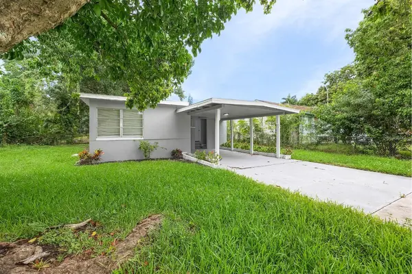57 CABANA AVE, North Fort Myers, FL 33903