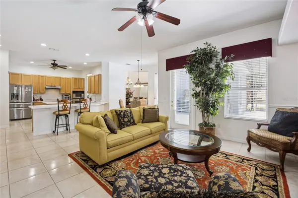 710 REGINA CIR, Oakland, FL 34787