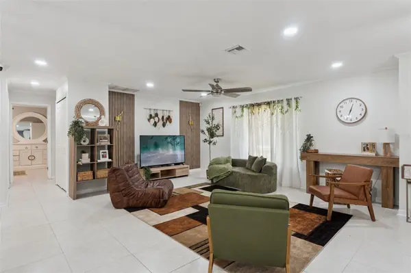 1756 TANGLEWOOD DR, Kissimmee, FL 34746
